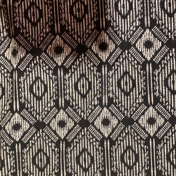 Maurices Black & White Pattern Top - Picture 3 of 5
